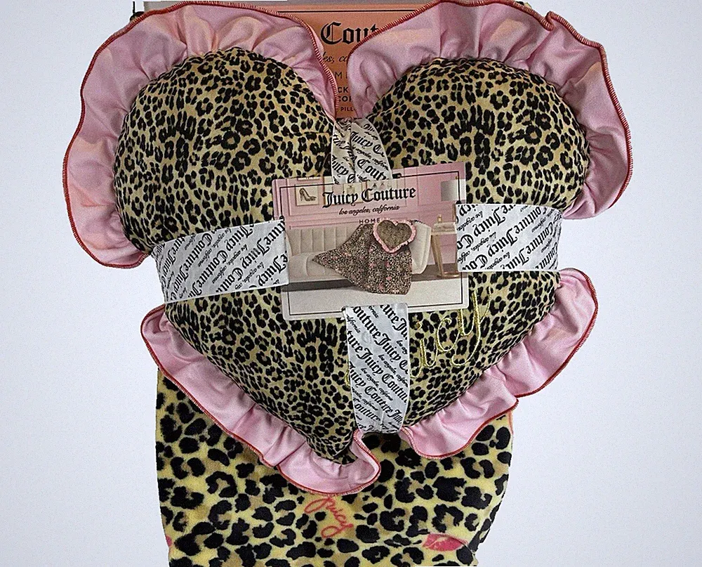 Juicy Couture Leopard Throw Blanket Heart Pillow Set Pink Ruffle 2pc