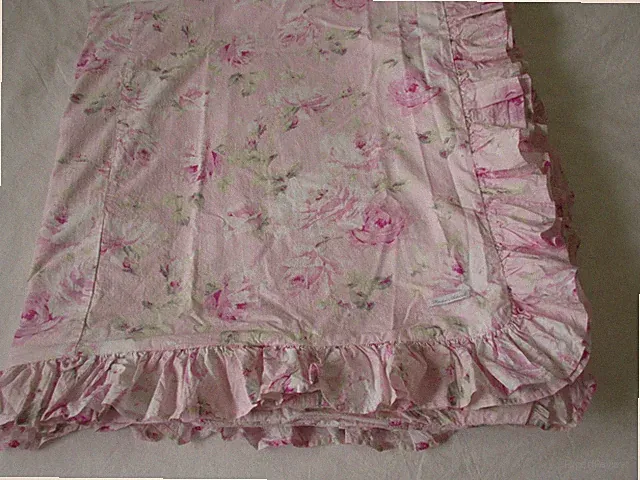 Rachel Ashwell Shabby Chic Couture tm Sugarplum Pink Duvet Cover