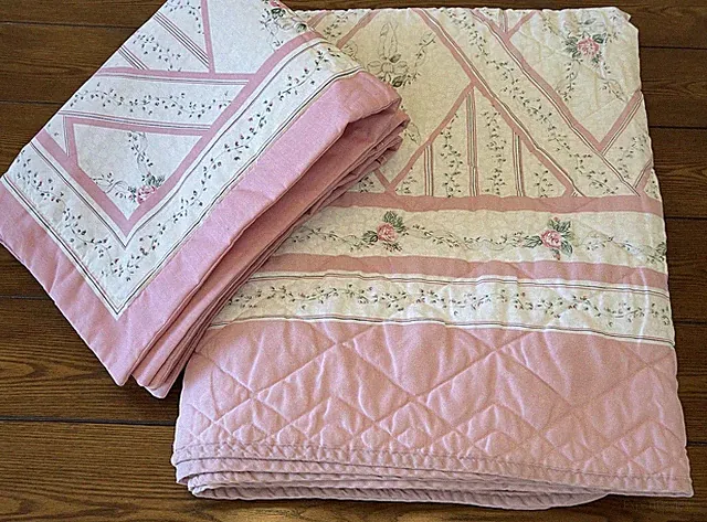 Twin Quilt Set 3pc Pink Floral Lattice Cottagecore Quilt + 2 Standard Shams